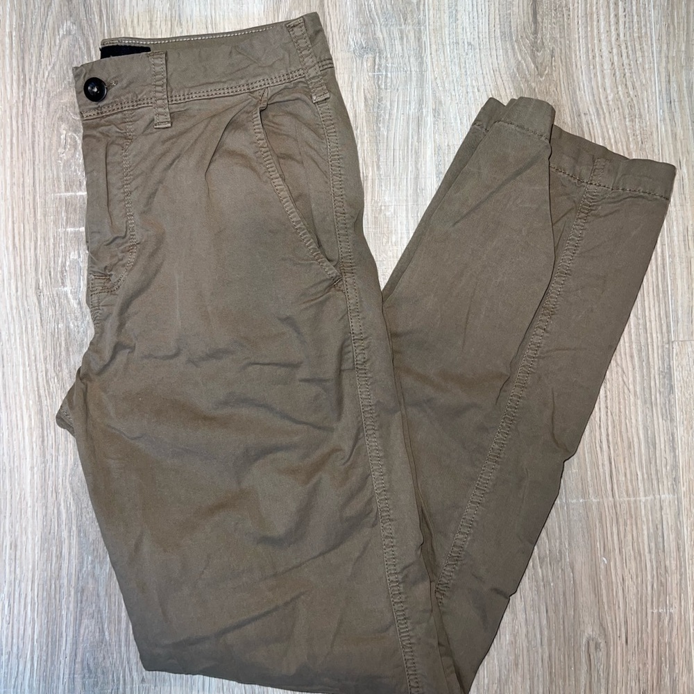 American eagle Khakis